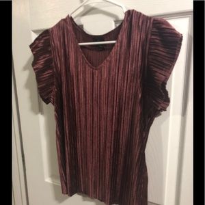 Worthington velvet pleated top- maroon